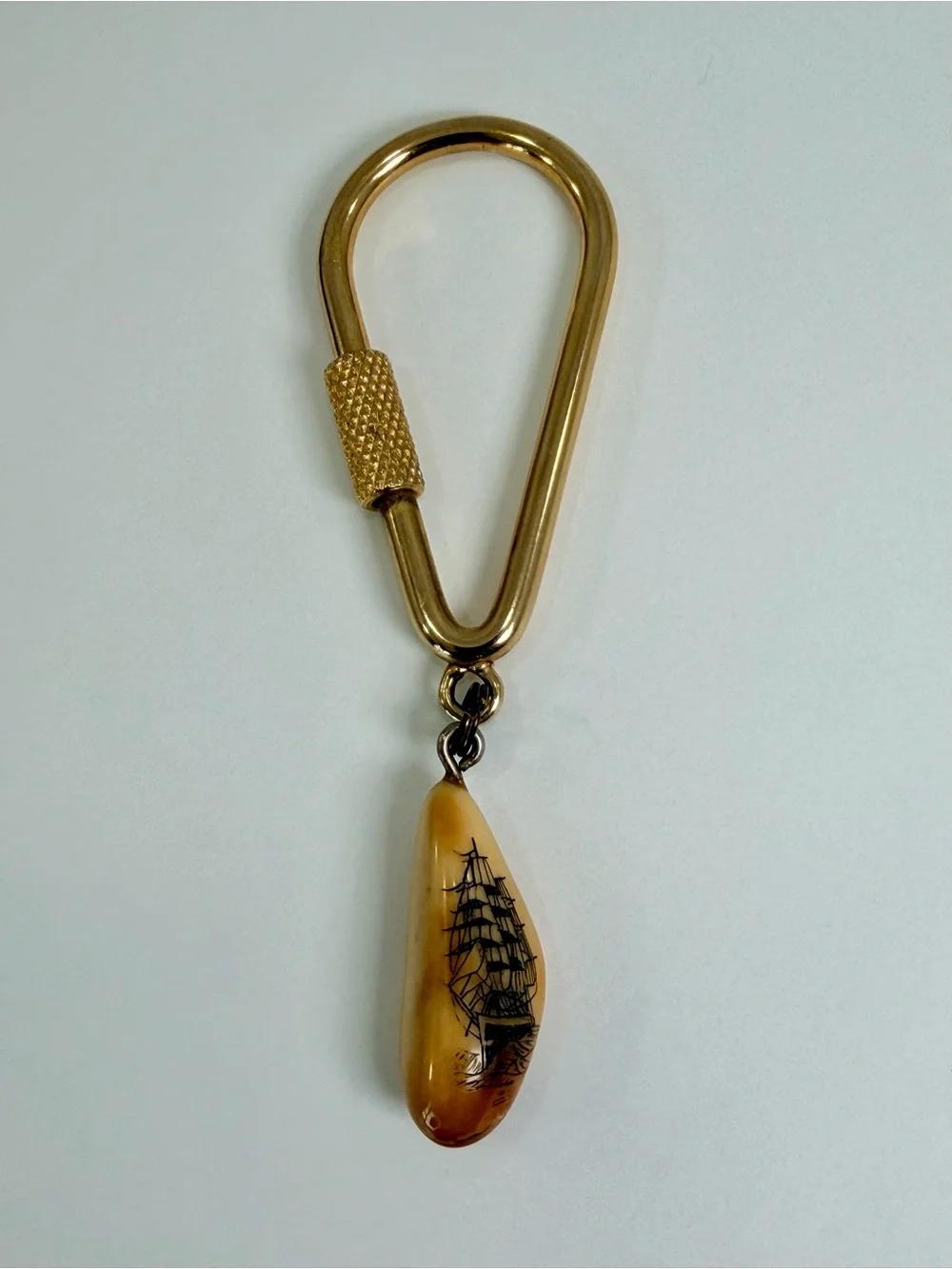 VTG Brass Tone Screw Gate Scrimshaw Keychain Nautical Ship Carved Bone Pendant